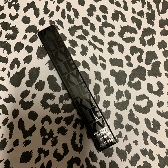 ❌SOLD❌Kylie Cosmetics Gloss in Koko K - Picture 2 of 6